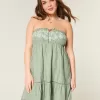 Abito babydoll ricamato senza spalline