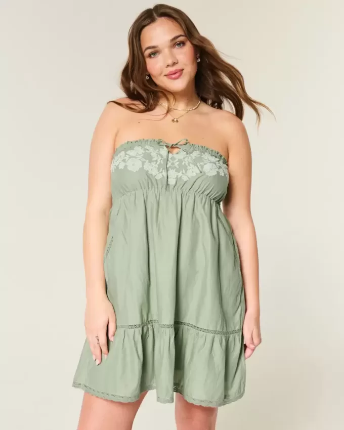 Abito babydoll ricamato senza spalline