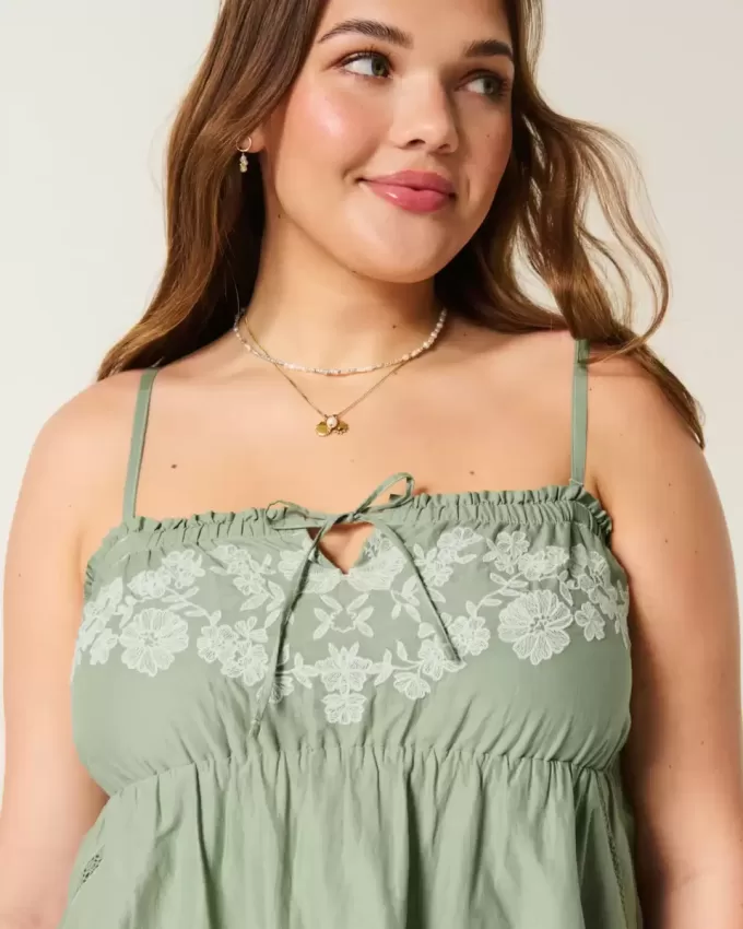 Abito babydoll ricamato senza spalline