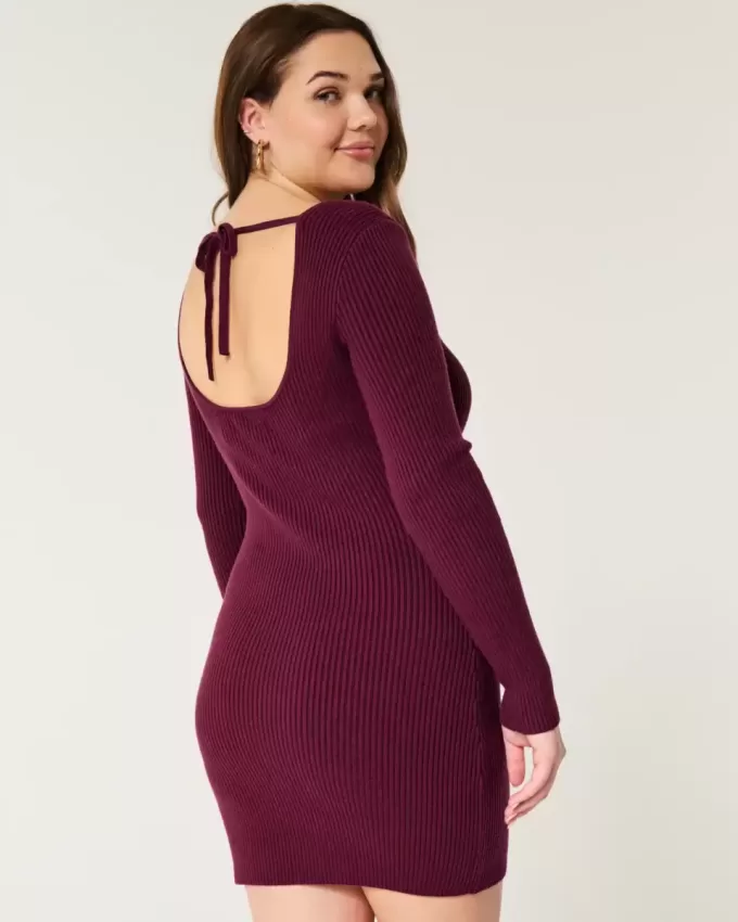 Abito in maglia a maniche lunghe con scollo a V e schiena scoperta Abito in maglia a maniche lunghe con scollo a V e schiena scoperta