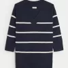 Abito in maglia di jersey con spalle scoperte