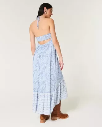 Abito lungo con scollo all’americana e orlo asimmetrico
