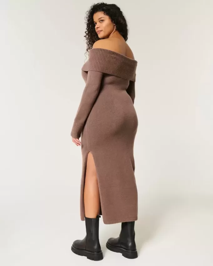 Abito midi in maglia con spalle scoperte