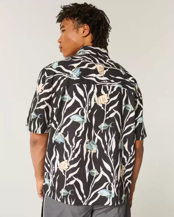 Camicia in misto lino con motivo a pesci tropicali squadrati