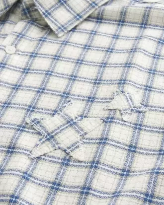 Camicia squadrata a maniche corte con applicazione a stella
