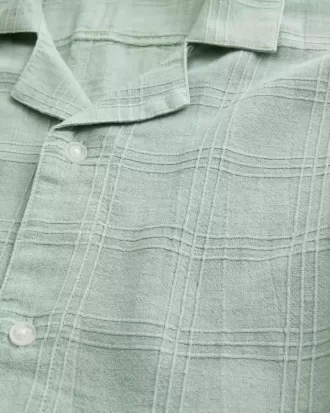 Camicia testurizzata a maniche corte in misto lino squadrato