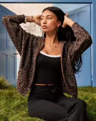Felpa con cappuccio oversize con stampa leopardata e zip