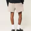Hollister Feel Good Fleece Shorts larghi a metà coscia