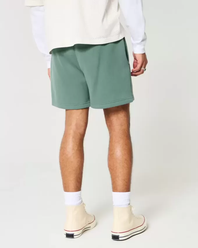 Hollister Feel Good Fleece Shorts larghi a metà coscia