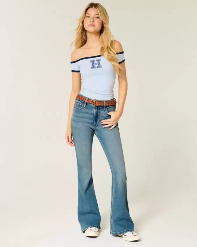 Jeans a zampa a vita alta con lavaggio medio