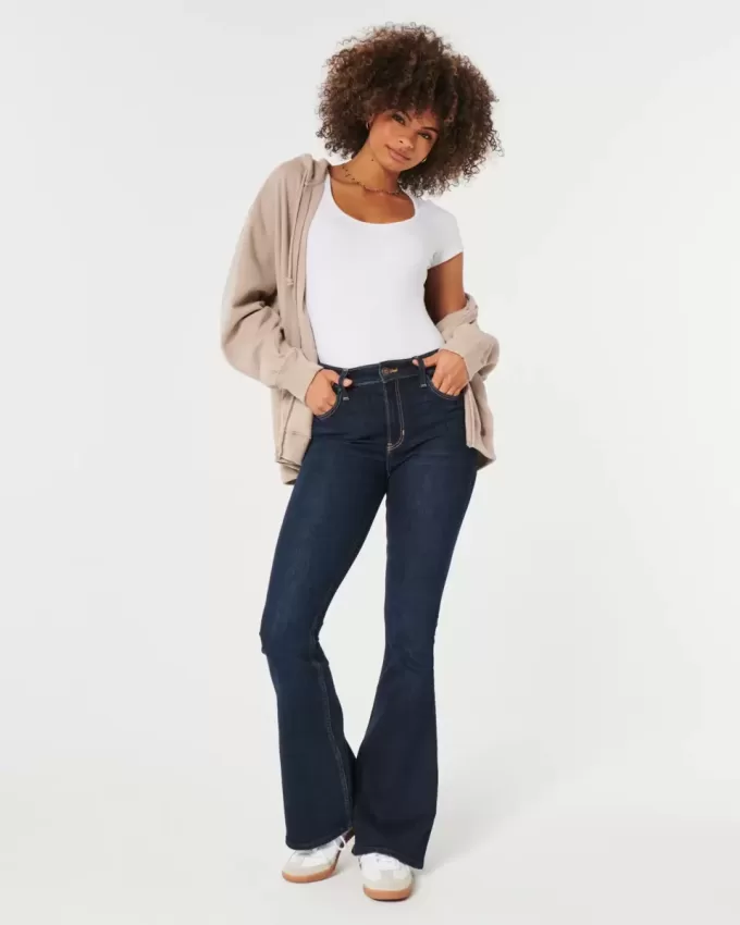 Jeans a zampa a vita alta con lavaggio scuro