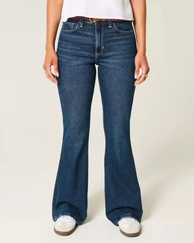 Jeans a zampa a vita alta con lavaggio scuro