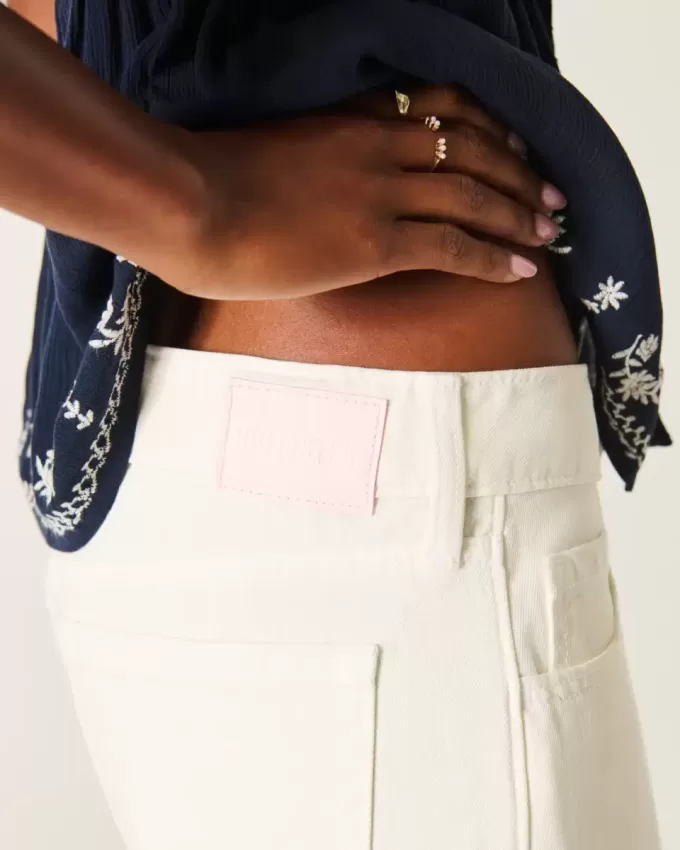 Jeans bianchi larghi a vita bassa