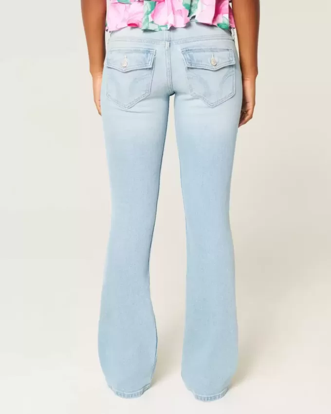 Jeans bootcut a vita bassa con lavaggio chiaro