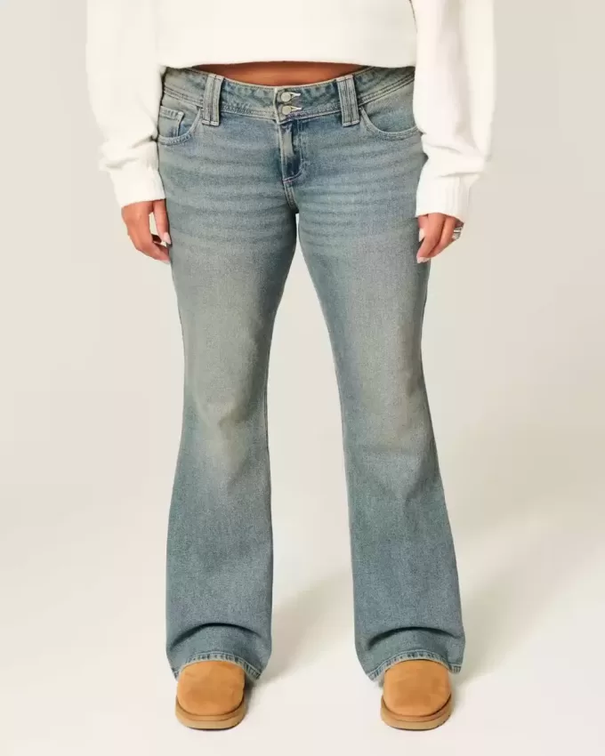 Jeans bootcut a vita bassa con ricamo a farfalla e lavaggio medio