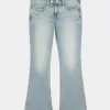 Jeans bootcut a vita bassa con ricamo a farfalla e lavaggio medio