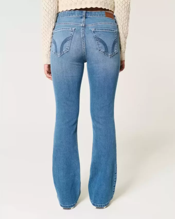 Jeans bootcut a vita media con lavaggio medio