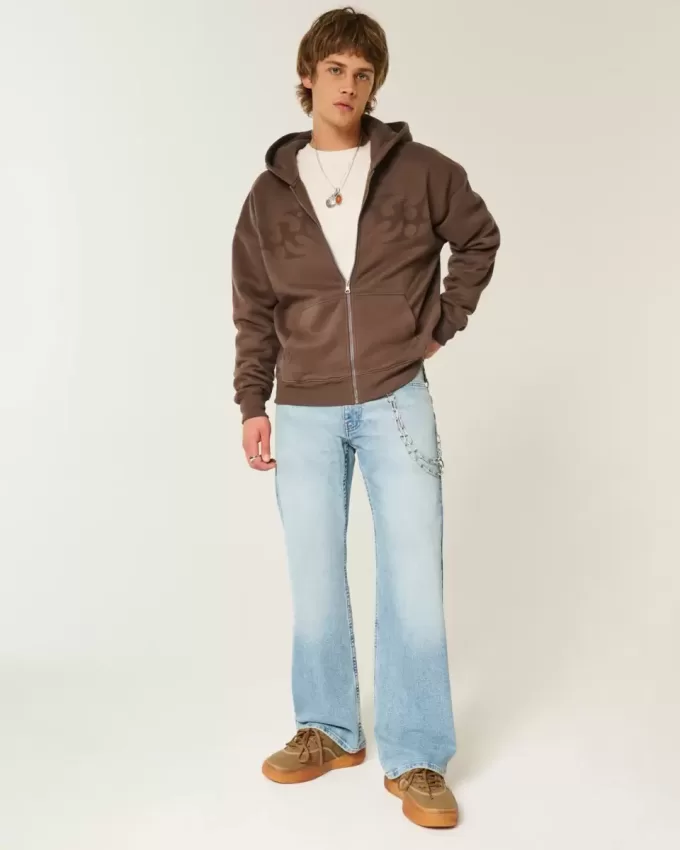 Jeans bootcut rilassati con lavaggio chiaro