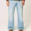 Jeans bootcut rilassati con lavaggio chiaro