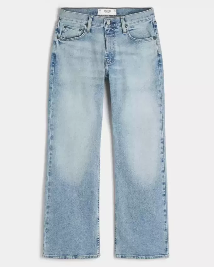 Jeans bootcut rilassati con lavaggio chiaro