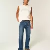Jeans bootcut rilassati con lavaggio scuro
