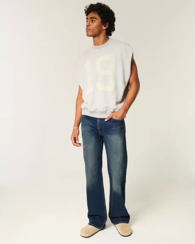 Jeans bootcut rilassati con lavaggio scuro