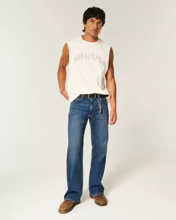 Jeans bootcut rilassati con lavaggio scuro