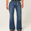 Jeans bootcut rilassati con lavaggio scuro
