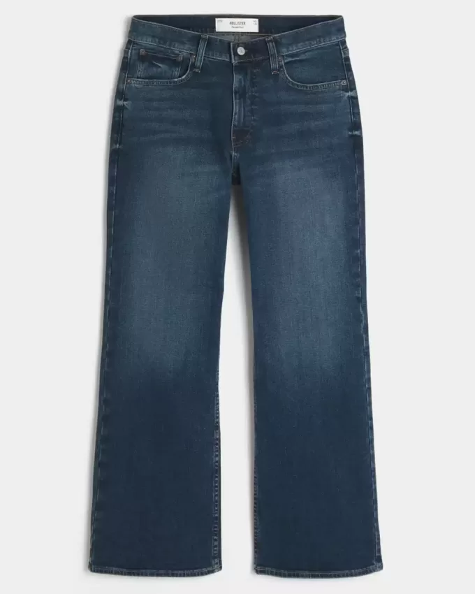 Jeans bootcut rilassati con lavaggio scuro