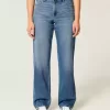 Jeans da papà curvy a vita alta