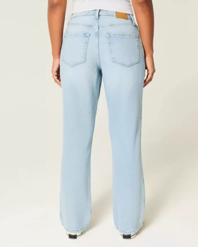 Jeans da papà curvy a vita alta