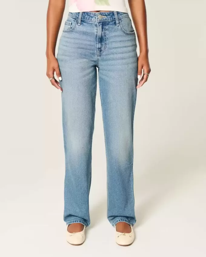 Jeans dritti a vita alta con lavaggio medio