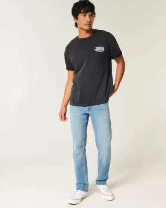 Jeans dritti e aderenti