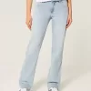 Jeans dritti e rilassati a vita bassa con lavaggio chiaro