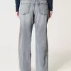 Jeans dritti e rilassati a vita bassa con lavaggio medio