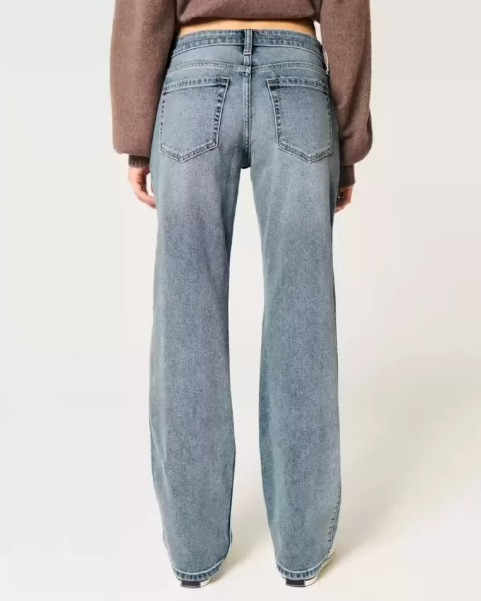 Jeans dritti e rilassati a vita bassa con lavaggio medio