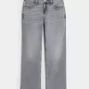 Jeans dritti e rilassati a vita bassa con lavaggio medio
