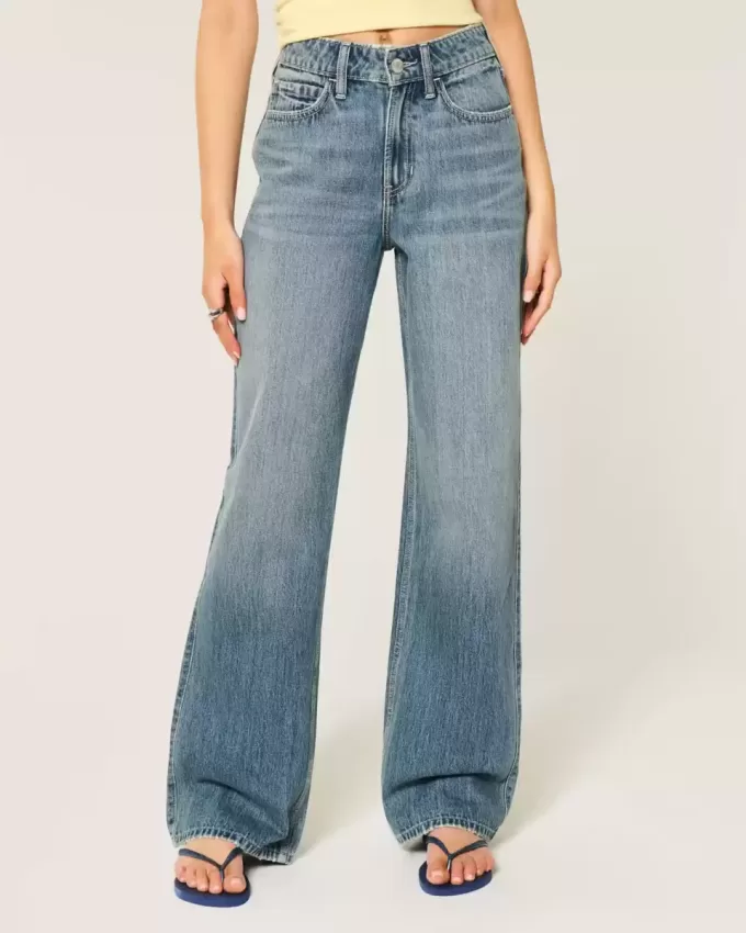 Jeans larghi a vita alta