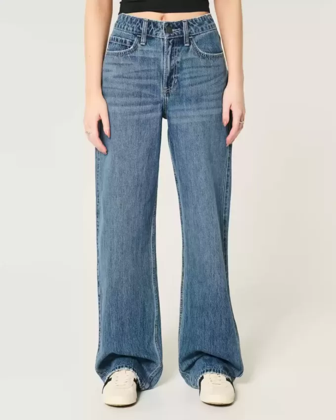 Jeans larghi a vita alta con lavaggio medio