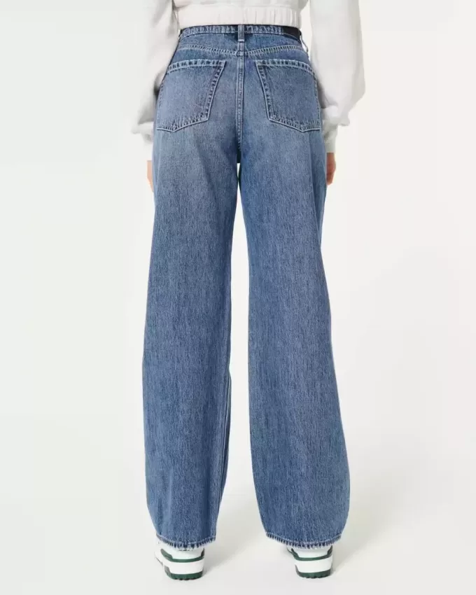 Jeans larghi a vita alta con lavaggio medio