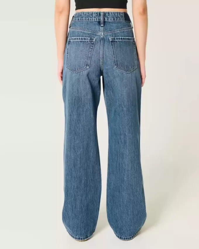 Jeans larghi a vita alta con lavaggio medio