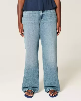 Jeans larghi a vita alta e curvy