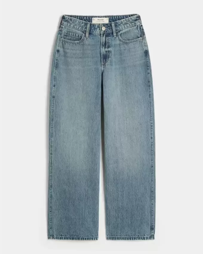 Jeans larghi a vita alta e curvy
