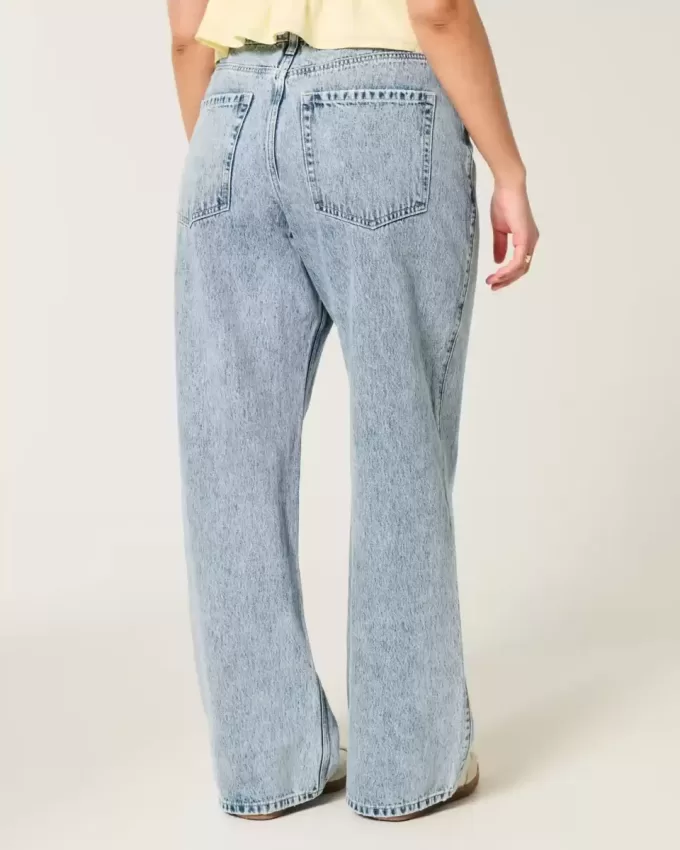 Jeans larghi a vita alta e lavaggio medio con effetto curvy