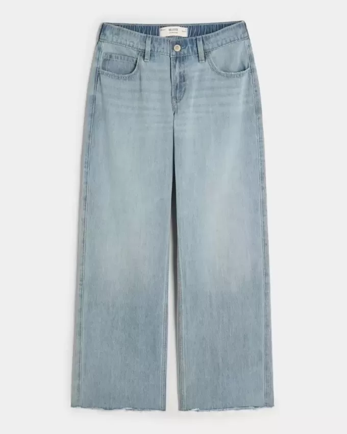 Jeans larghi a vita bassa con cintura comoda e lavaggio chiaro