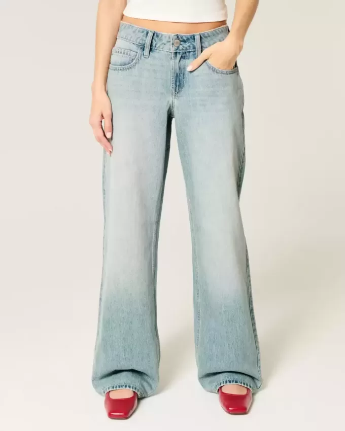 Jeans larghi a vita bassa con lavaggio chiaro