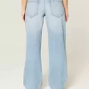 Jeans larghi a vita bassa con lavaggio chiaro