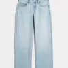 Jeans larghi a vita bassa con lavaggio chiaro