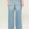 Jeans larghi a vita bassa con lavaggio medio