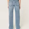Jeans larghi a vita bassa con lavaggio medio